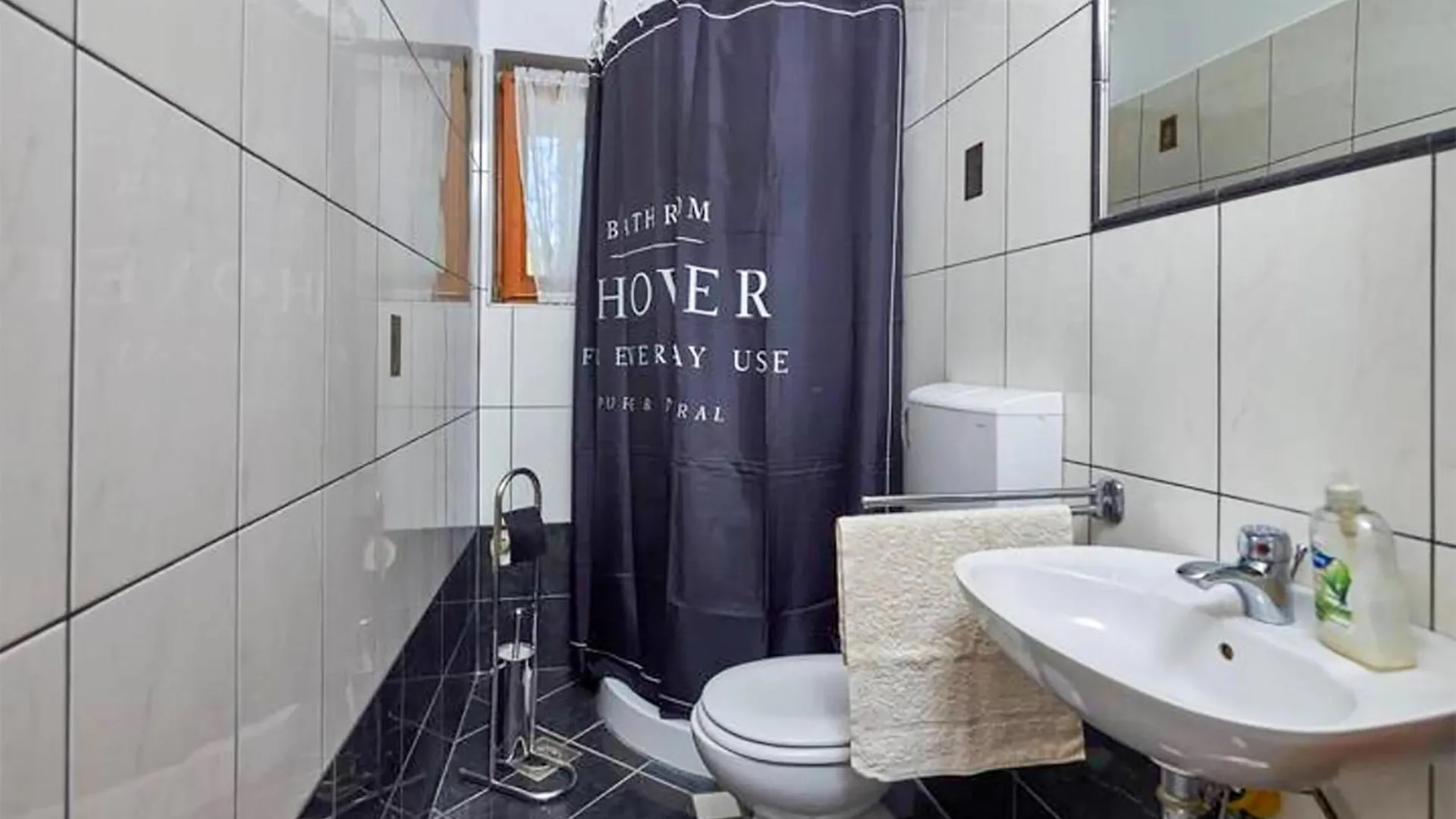 Nice Home In Liznjan With Outdoor Swimming Pool